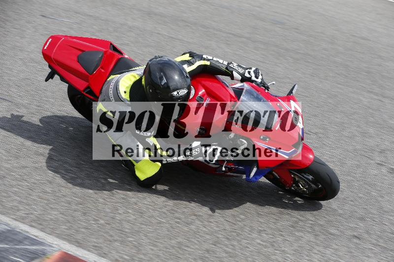 /Archiv-2024/29 12.06.2024 MOTO.CH Track Day ADR/Gruppe rot/87-1